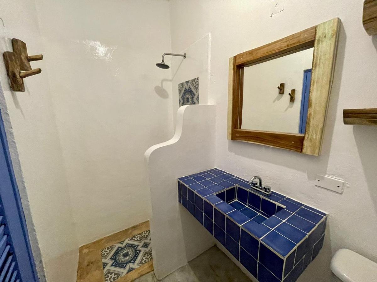 Mio Tulum Hotel Boutique Экстерьер фото Bathroom in a house in Tulum, Mexico