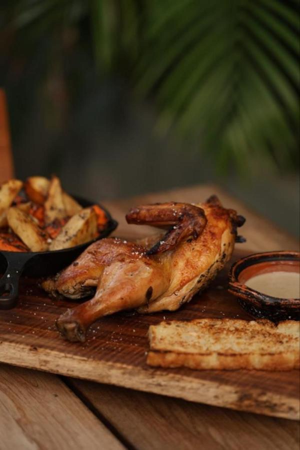 Mio Tulum Hotel Boutique Экстерьер фото A half chicken