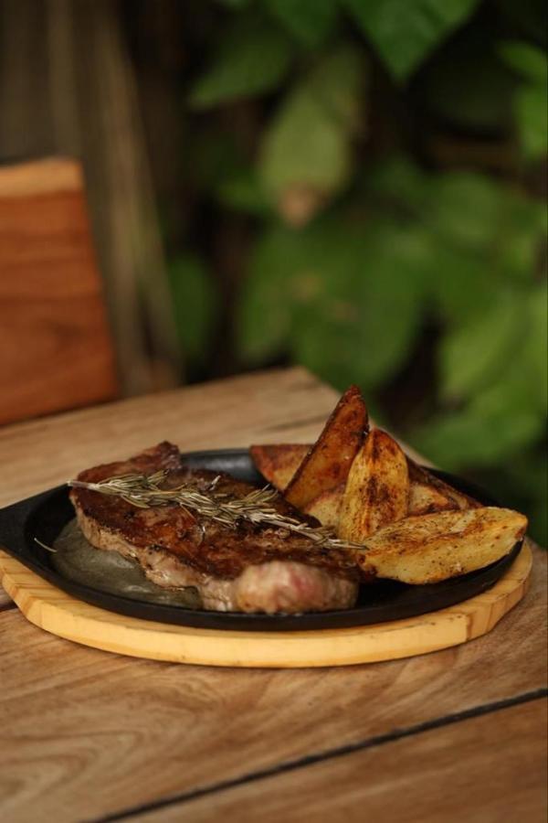 Mio Tulum Hotel Boutique Экстерьер фото A steak with potato